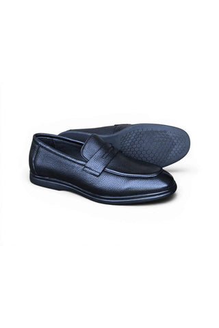 Carrucci KS715-02 Tumbled Leather Penny Loafer