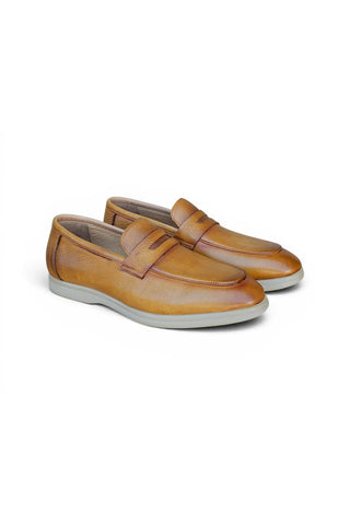 Carrucci KS715-02 Tumbled Leather Penny Loafer