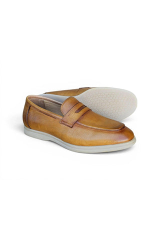 Carrucci KS715-02 Tumbled Leather Penny Loafer
