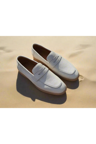 Carrucci KS715-02 Tumbled Leather Penny Loafer
