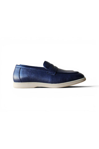 Carrucci KS715-02 Tumbled Leather Penny Loafer