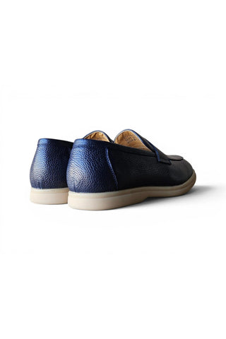 Carrucci KS715-02 Tumbled Leather Penny Loafer