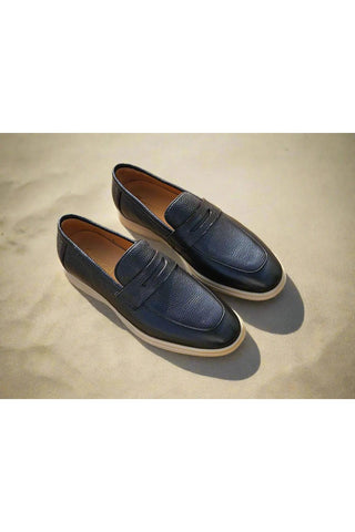 Carrucci KS715-02 Tumbled Leather Penny Loafer