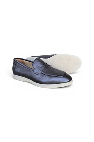 Carrucci KS715-02 Tumbled Leather Penny Loafer