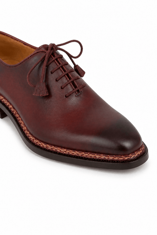 Caporicci Style 1400 Burgundy Norwegian Stitch Oxford, lacing and Norwegian stitch detail