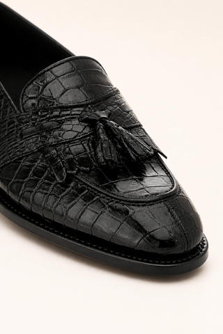 Caporicci Style 1415 Black alligator fringe loafer, apron and fringe detail