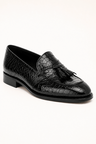 Caporicci Style 1415 Black alligator fringe loafer, three-quarter view