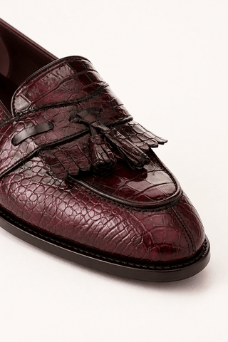 Caporicci Style 1415 Burgundy alligator fringe loafer, apron and fringe detail