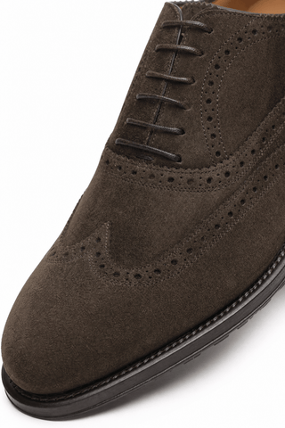 Caporicci 921 Suede Wingtip Oxford Brown, suede and brogue detail