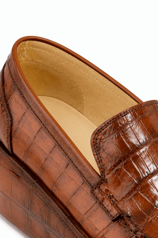 Caporicci Style 940 Gold alligator loafer, collar and lining detail
