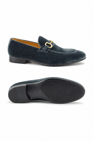 Carrucci KS308-101V Charcoal outsole view