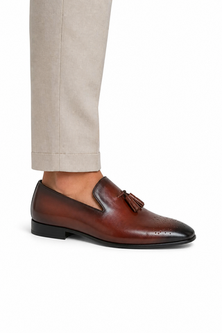 chestnut 06 on foot
