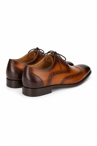 Cognac 03 rear medial three-quarter