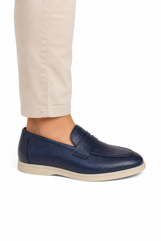 Carrucci KS715-02 navy onfoot view